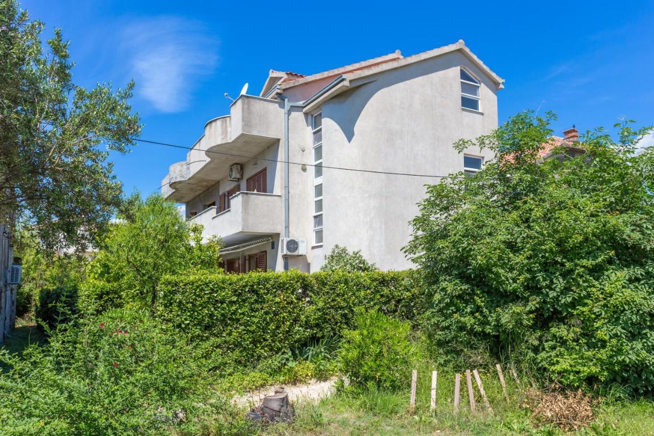 Apartments With A Parking Space Kastel Stari, Kastela - 20999 Экстерьер фото